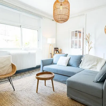 Le Petit Marin, Clim/wifi/quartier Gare-arenes. Appartement Nîmes