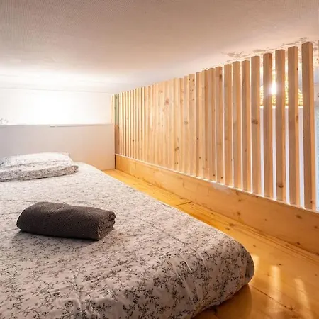 Le Petit Marin, Clim/wifi/quartier Gare-arenes. Appartement Nîmes
