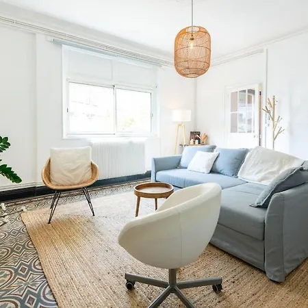 Le Petit Marin, Clim/wifi/quartier Gare-arenes. Appartement Nîmes