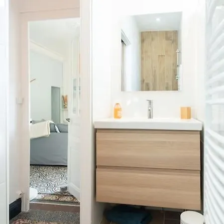 Le Petit Marin, Clim/wifi/quartier Gare-arenes. Appartement